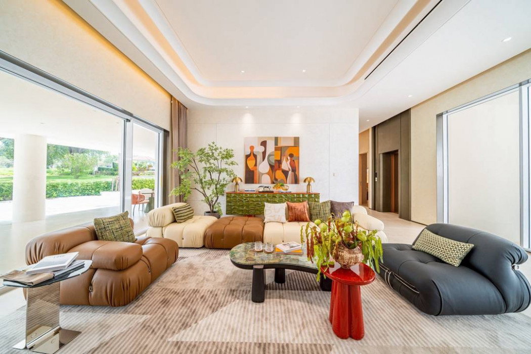 รูป For Sale - ขายBig V – Type A Luxury Pool Villa วิลล่าหรู 3 ชั้น พร้อมสระว่ายน้ำส่วนตัว - รูปที่ 2/12