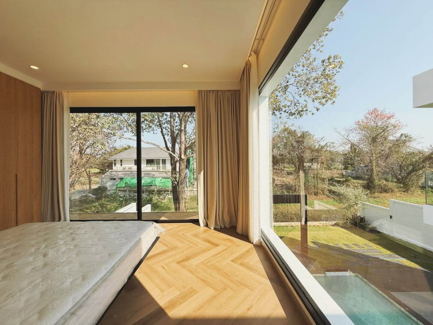 รูป ขาย Pool Villa หลังใหญ่ บรรยากาศหรู อยู่สบายทุกมุม พื้นที่กว้าง ฟังก์ชันครบ สระว่ายน้ำส่วนตัว ใกล้เซนทรัลเฟส โรงพยาบาลกรุงเทพเชียงใหม่ -SW003744 - รูปที่ 13/21