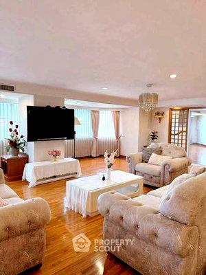 Condos for rent 700 Year Sports Arena Chiang Mai : 4-BR 320 Sqm Condo For Rent, Hillside Condo 4, Chang Phueak (ID 3050741)