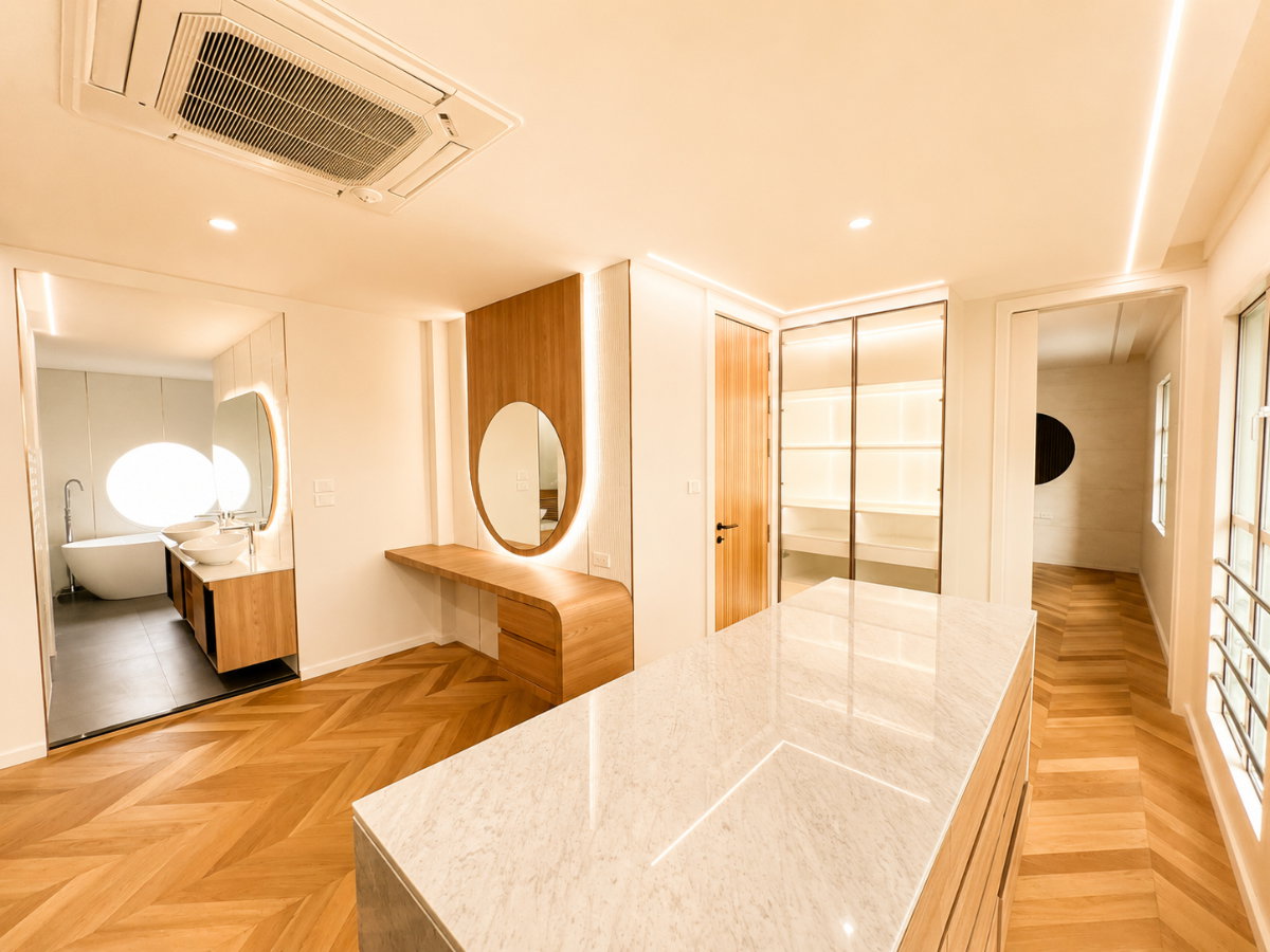 picture 🏡 Luxury British Townhouses for Rent 4 Beds 6 Baths in Baan Klang Krung Thonglor - 10/19