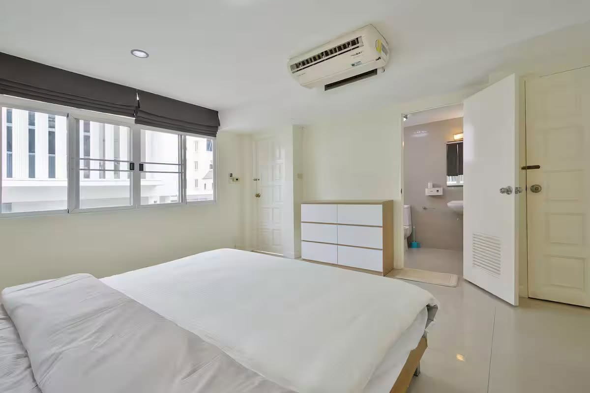 picture 📢 5-Bedroom Single House for Rent near Emporium - 13/34
