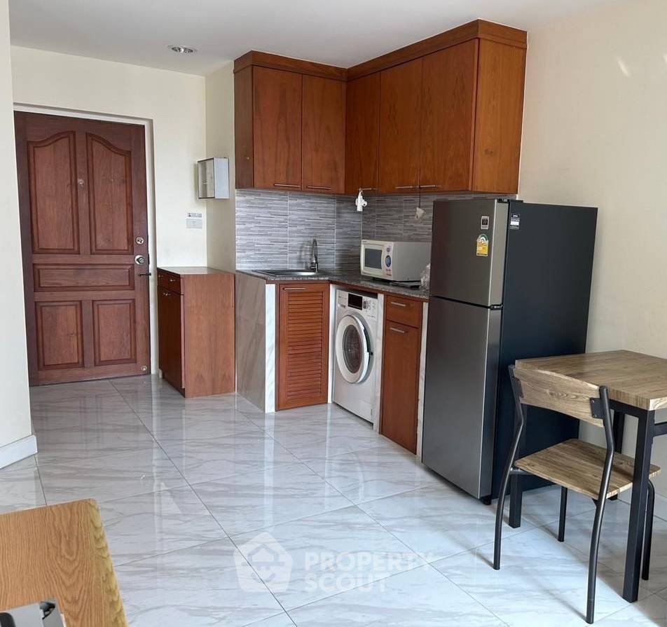picture High-Floor 2-BR 45 Sqm At Baan Pathumwan, 300m To BTS Ratchathewi (ID 2731645) - 3/11