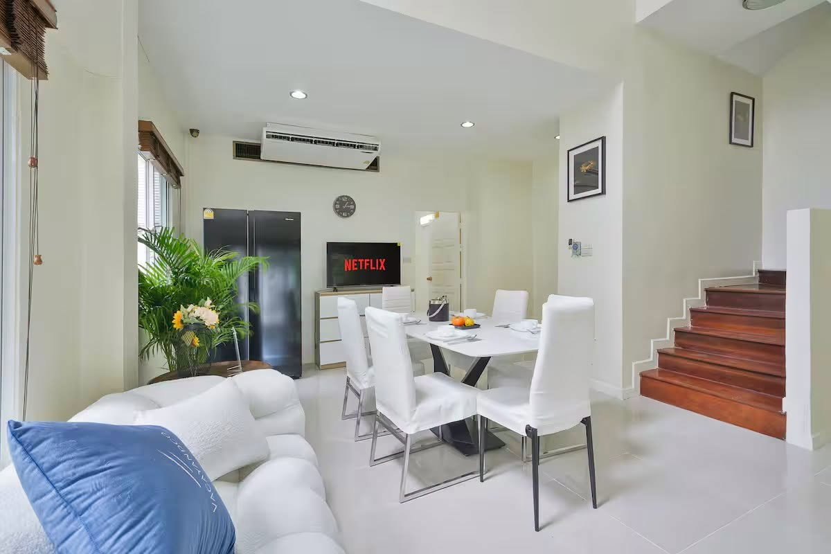 picture 📢 5-Bedroom Single House for Rent near Emporium - 6/34