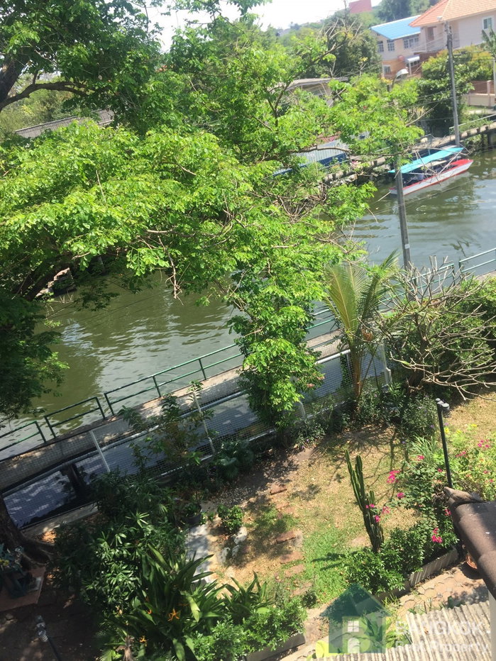 รูป ทาวน์โฮมให้เช่า 4 ห้องนอน สุขุมวิท 77 พร้อมเลี้ยงสัตว์ได้ - รูปที่ 11/15