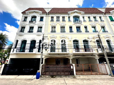 Townhouses for sale Union Mall : Baan Klang Muang Monte - Carlo / 5 Bedrooms #TPCC064