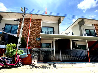 Townhouses for sale Chonburi : TOWN HOUSE 26.6 Sq.w. Muang Chon Buri Chonburi for 2.5M