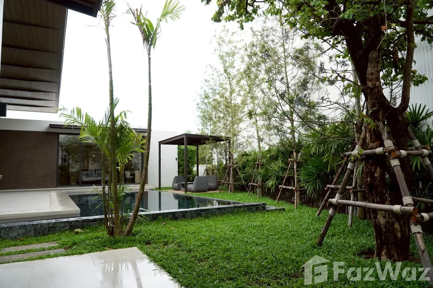 รูป วิลล่าให้เช่า 4 ห้องนอน ในโครงการ Boat Avenue Residence 5876307 - รูปที่ 10/40