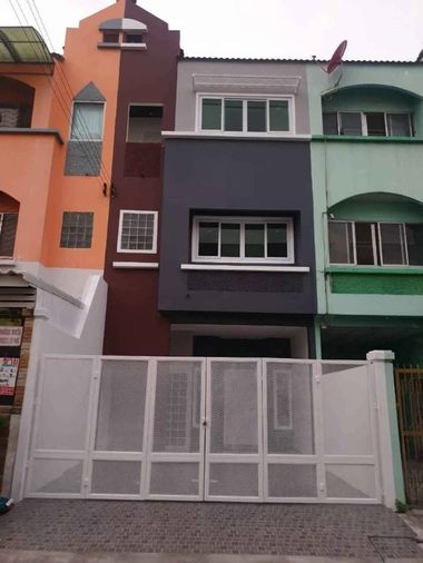 3-bed townhouse for sale, 20 sq wah, Sunisa Khubon