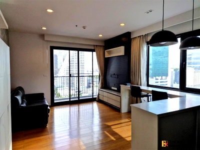 Condos for sale : 🌆 Condo for Sale at The Vertical Aree  50 Sq.m. in the Heart of Ari 🚆 Near BTS Ari