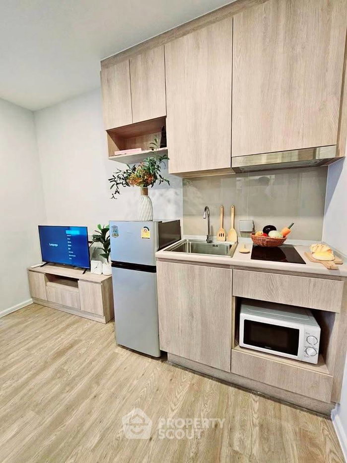 picture Well-Priced 1-BR 24 Sqm At Modiz Sukhumvit 50, BTS On Nut (ID 2150921) - 1/12