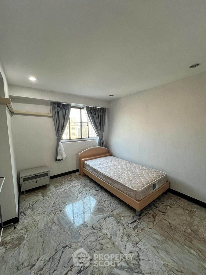 รูป คอนโด 3 ห้องนอน ขนาด 165 ตร.ม. ที่ Royal Castle Sukhumvit ใกล้ BTS พร้อมพงษ์ 400 ม. ชั้น 21 (ID 3051365) - รูปที่ 5/10