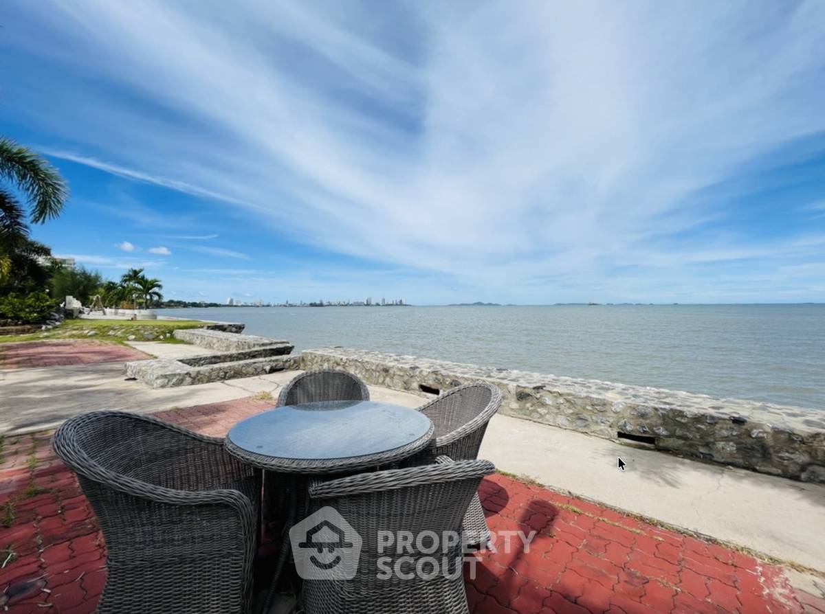 รูป คอนโด 2 ห้องนอน ขายที่ Bay View Resort บางละมุง ชลบุรี (ID 3049505) - รูปที่ 2/6