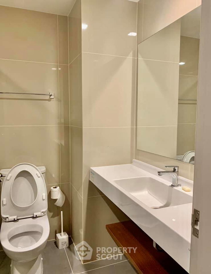 picture 1-BR Condo Ideo Phaholyothin Chatuchak, 200m to BTS Saphan Khwai, 32nd-Floor (ID 436912) - 2/13