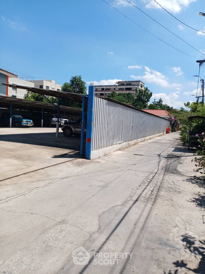 รูป บ้าน 4 ห้องนอน 200 ตร.ม. พร้อมอยู่และเลี้ยงสัตว์ ได้ ใกล้ MRT ท่าพระ (ID 3049541) - รูปที่ 21/31
