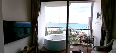Condos for rent Tesco Lotus South Pattaya : Riviera Ocean Drive jomtien Condo for rent