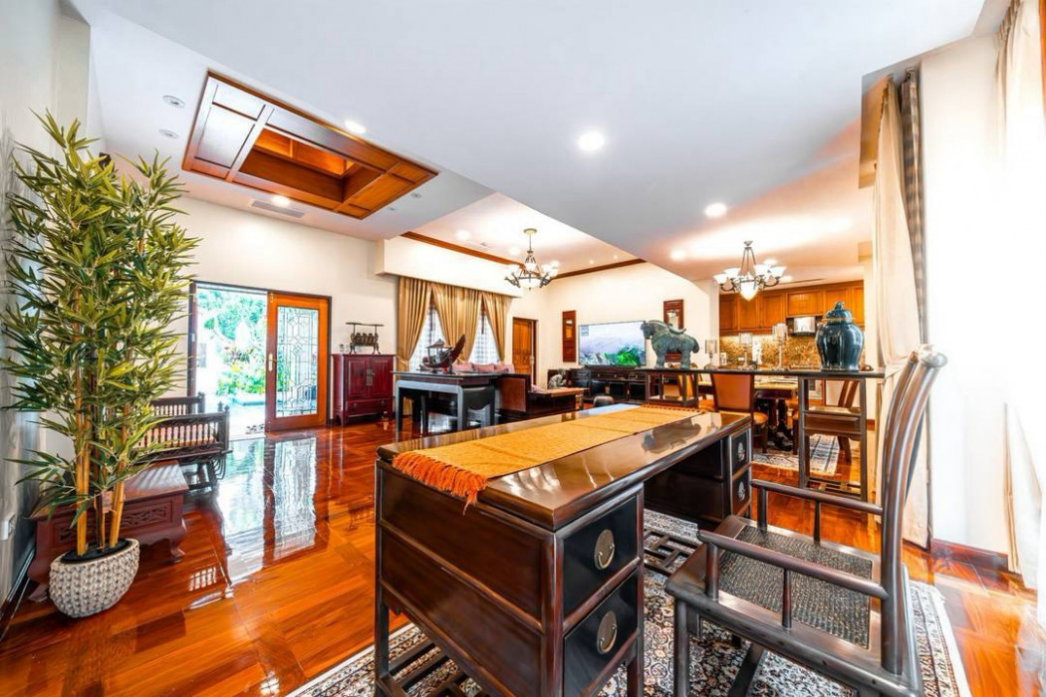 รูป For sale Luxury Pool Villa in Jomtien, Pattaya Price: THB 24.5 Million - รูปที่ 4/8