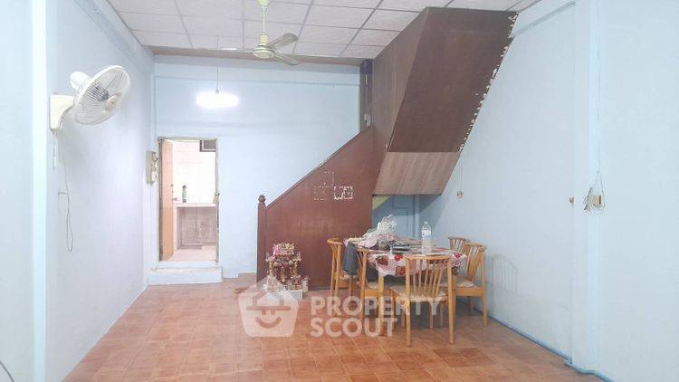 picture Pet-Friendly 2-BR Townhouse For Sale In Samrong Nuea, No BTS Info (ID 3050599) - 4/8