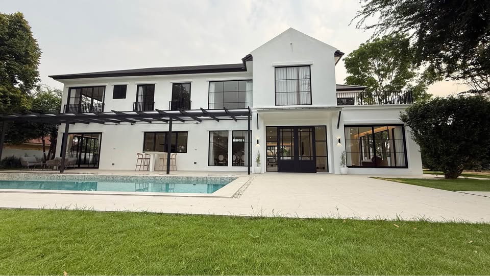 รูป ขาย Pool Villa สร้างใหม่ ในโครงกาแสนสราญ หางดง เชียงใหม่ หลังใหญ่ บรรยากาศหรู อยู่สบายทุกมุม พื้นที่กว้าง ฟังก์ชันครบ สระว่ายน้ำส่วนตัว -SW003745   - รูปที่ 2/26