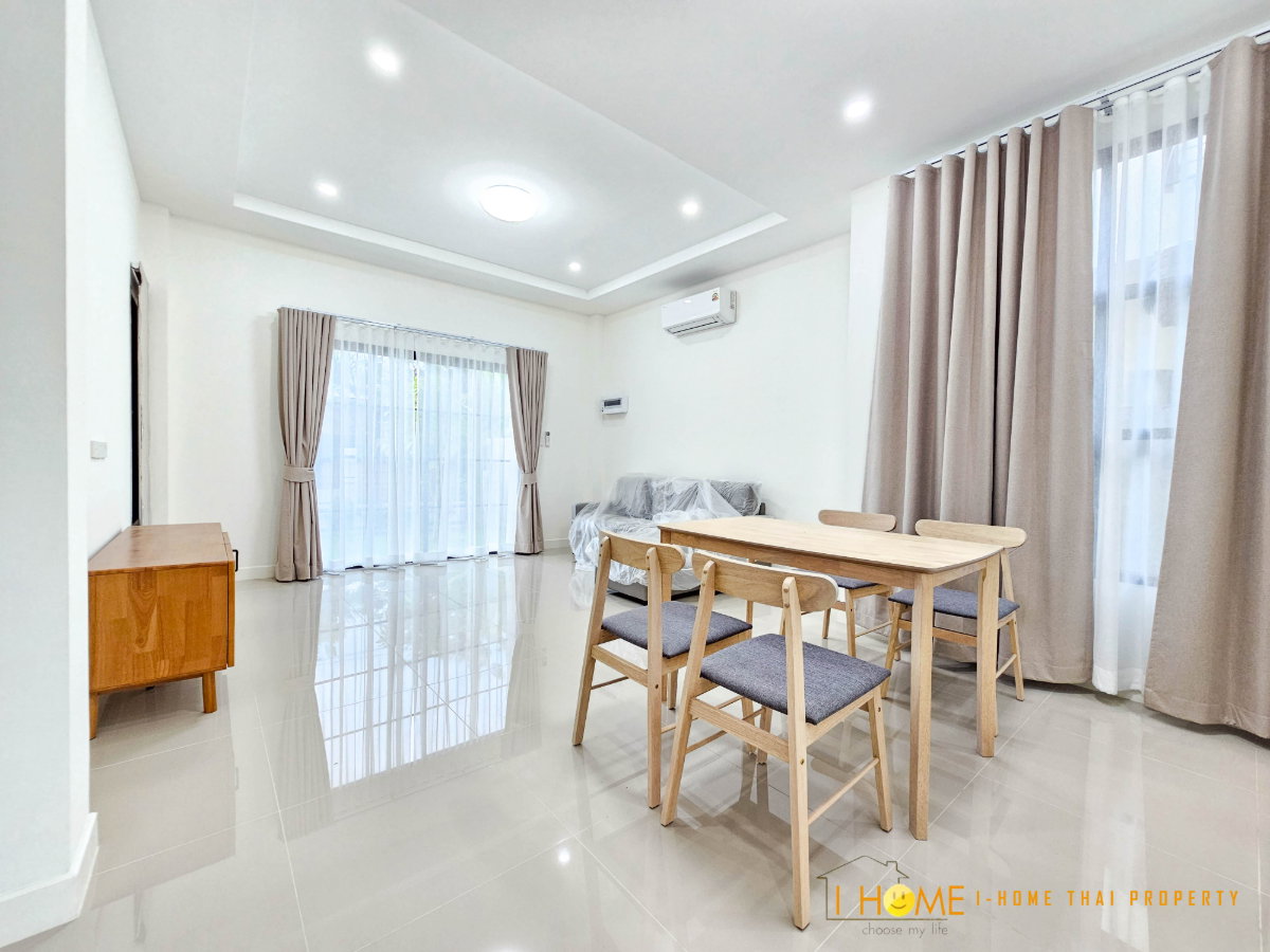 picture Fully Furnished 4-Bedroom Detached House for Rent | Small Pets Allowed - 6/28
