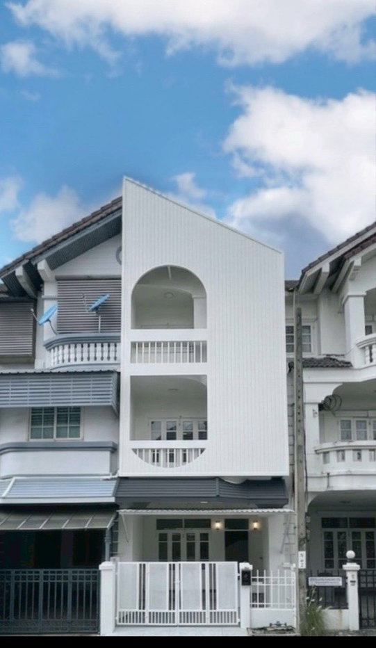 รูป ขายทาวน์โฮม 3 ชั้น ถนนเมน เล่นระดับ รีโนเวทใหม่ ใกล้รถไฟฟ้า ตรงข้าม Central แจ้งวัฒนะ - รูปที่ 3/19