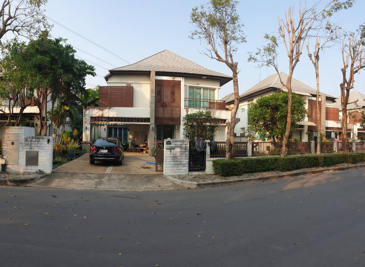 ขายบ้านเดี่ยวในโครงการบ้านบูลลากูน BlueLagoon วงแหวน-บางนา  ติดถนนวงแหวนกาญจนาภิเษก ใกล้ห้างเมกาบางนา และสนามบินสุวรรณภูมิ 