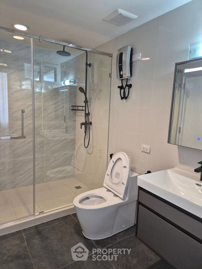 รูป คอนโด 3 ห้องนอน 200 ตร.ม. ให้เช่า ที่ DS Tower 1 ใกล้ BTS พร้อมพงษ์ (ID 1864777) - รูปที่ 19/25