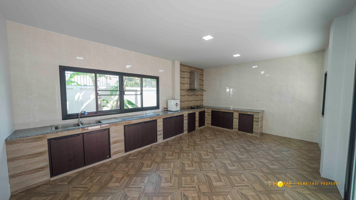 picture  Spacious 2-Storey Detached House for Rent - 40/43