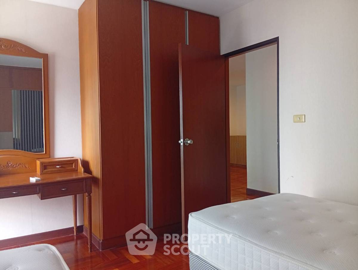picture 2-BR 110 Sqm Condo At Liberty Park 2, Near ARL Makkasan (ID 3050778) - 10/16