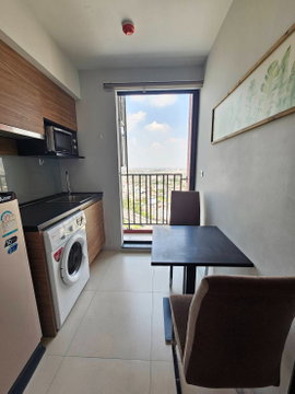 🚆 Right next to MRT Sirindhorn! 24th floor, beautiful view, ready to move in 🌇✨ 🔥 For rent: Brix Condo, a condo in a prime location, next to...
