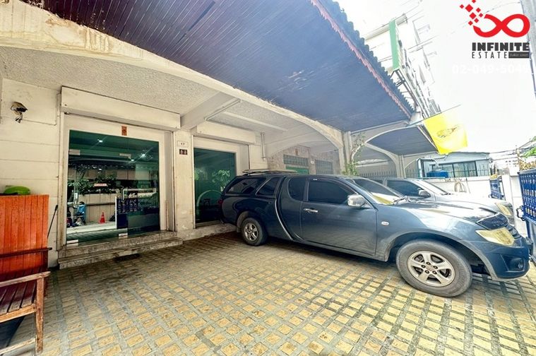 ขายทาวน์โฮม 3 ชั้น 2 หลัง ถนนรัชดาภิเษก ซอย 20 มิถุนา ห้วยขวาง ใกล้ MRT สุทธิสาร เหมาะทำสำนักงาน