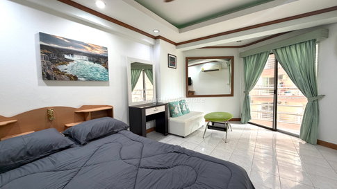 🛏️ Studio - 🛁 1 ห้องน้ำ - 🏙️ City View - 🌏 ชื่อชาวต่างชาติ - 🏢 Jomtien Beach Condominium Pattaya - รหัส: JBC21