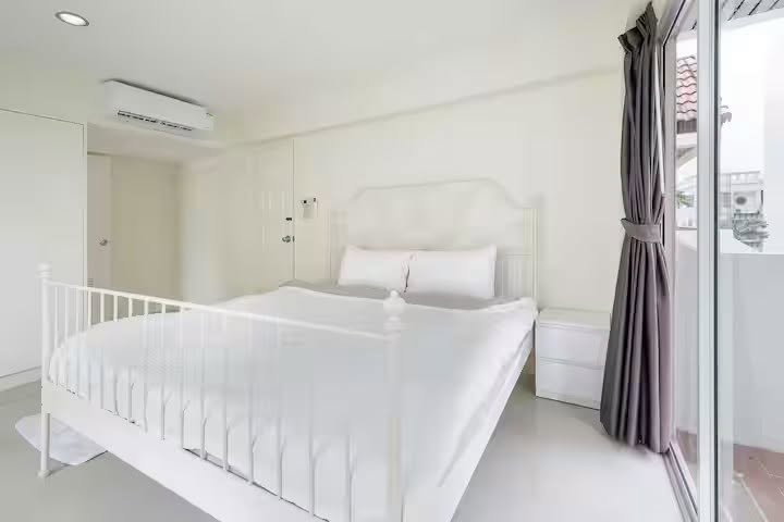 picture 📢 5-Bedroom Single House for Rent near Emporium - 27/34