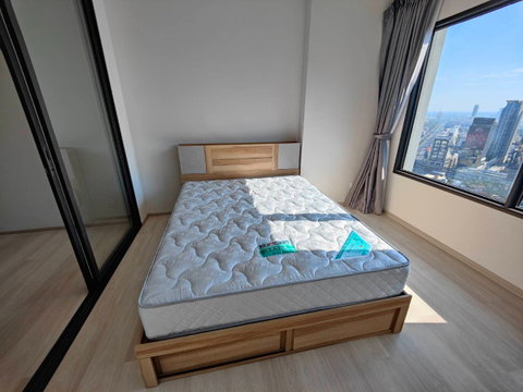 [For Rent ]📍Top Floor Life One Wireless - 1 bed - 36 SQ.M. - 21,000 THB. 📞LINE 087-809-2658