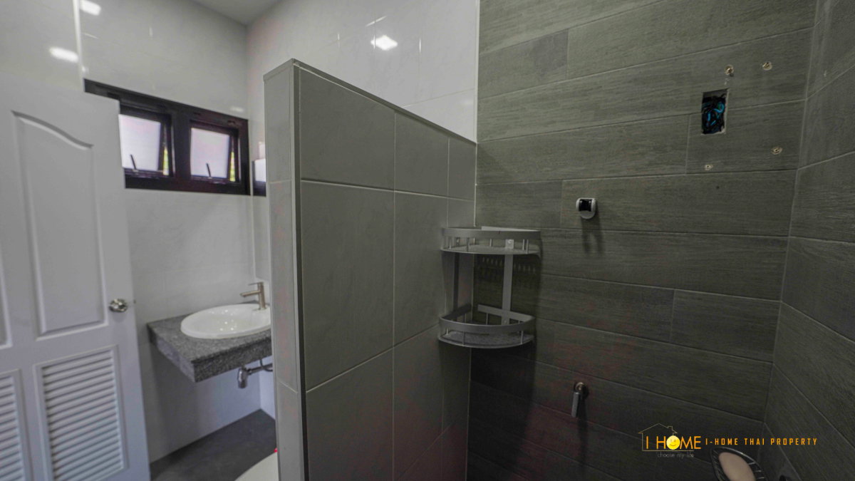 picture  Spacious 2-Storey Detached House for Rent - 30/43