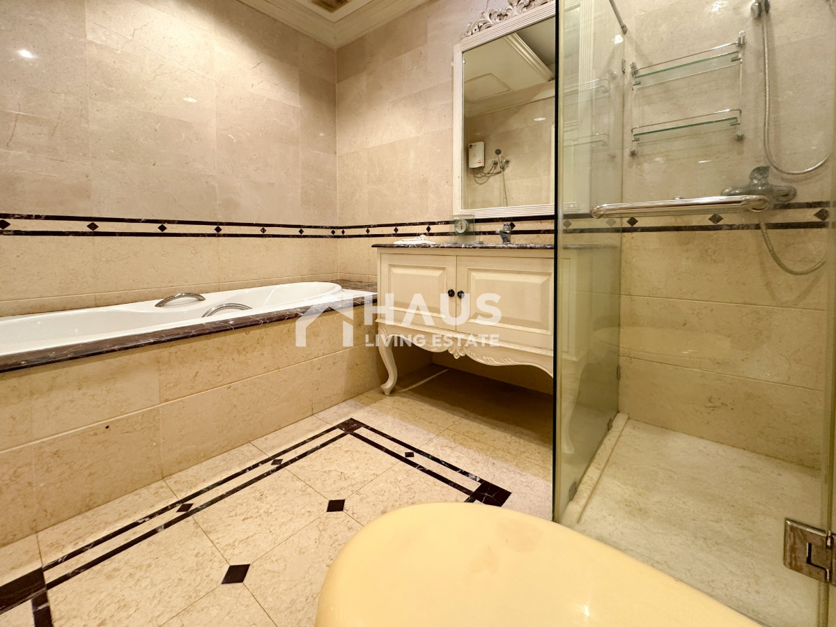 picture Baan Klang Muang Monte - Carlo / 5 Bedrooms #TPCC064 - 12/32