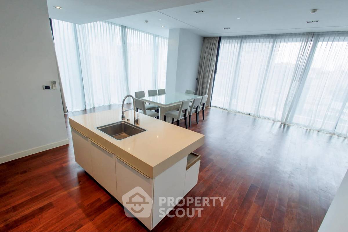 รูป คอนโด 3-ห้องนอน ที่ มาร์ค สุขุมวิท 39 ใกล้ BTS พร้อมพงษ์ (ID 3049587) - รูปที่ 1/10
