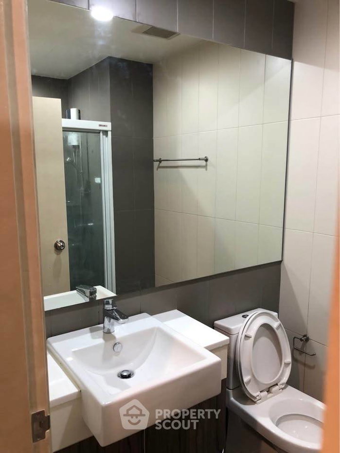 picture Well-Priced 1-BR 31 Sqm On 17th Floor, Centric Ratchada Huai Khwang MRT (100m) (ID 3049221) - 16/17