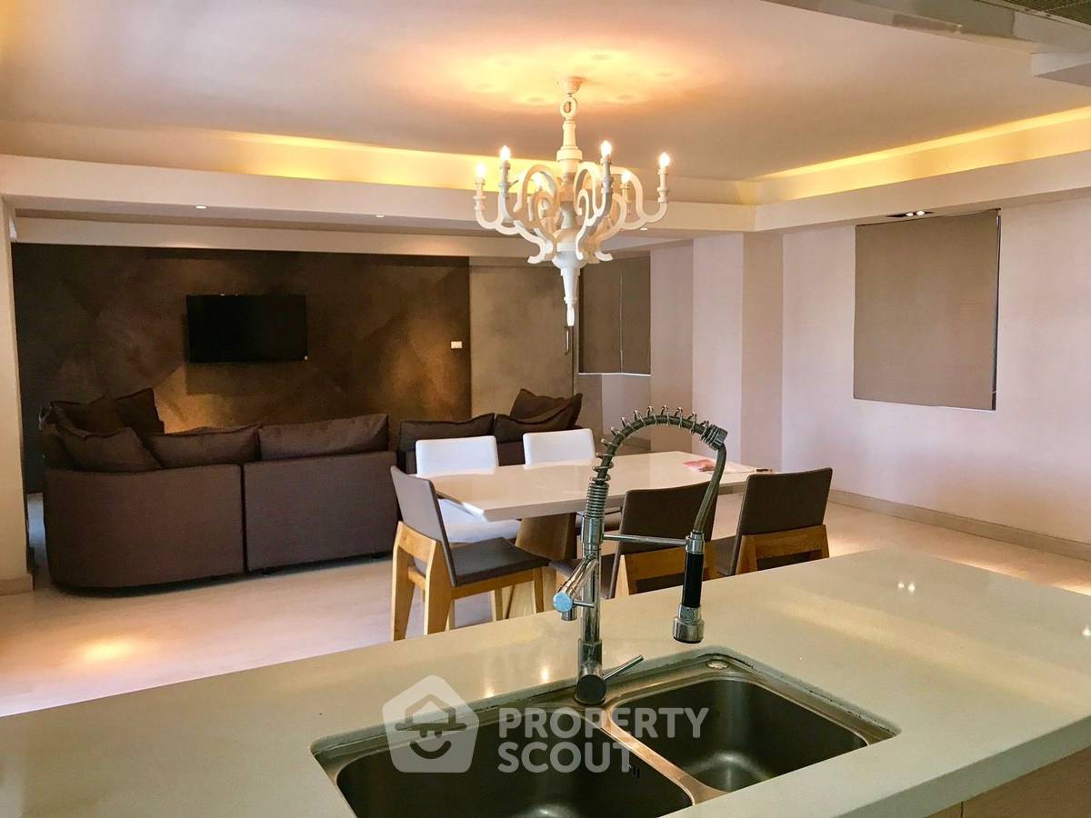picture 3-BR Condo 190 Sqm Royal Castle Sukhumvit, 400m to BTS Phrom Phong (ID 1491224) - 5/11