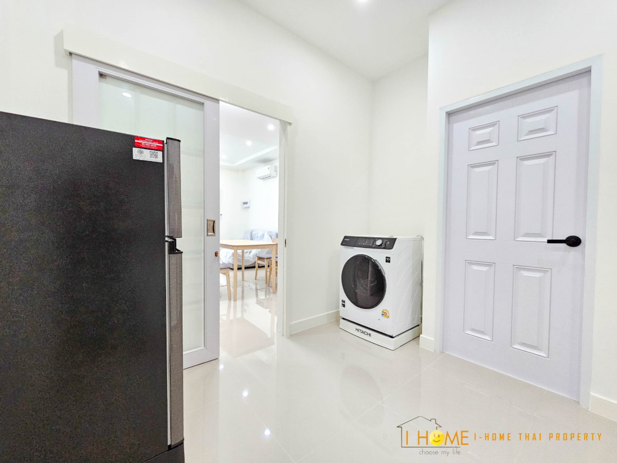 picture Fully Furnished 4-Bedroom Detached House for Rent | Small Pets Allowed - 9/28