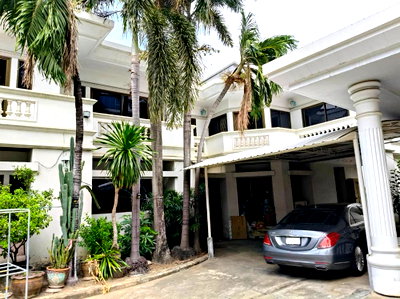 บ้านเดี่ยว กรุงเทพมหานคร : Call : 099-289-6635 ขายบ้านเดี่ยว 2 หลัง 121 ตารางวา ติดมหาวิทยาลัยหอการค้า ซอยอินทามระ 44 ถนนสุทธิสาร เขตดินแดง