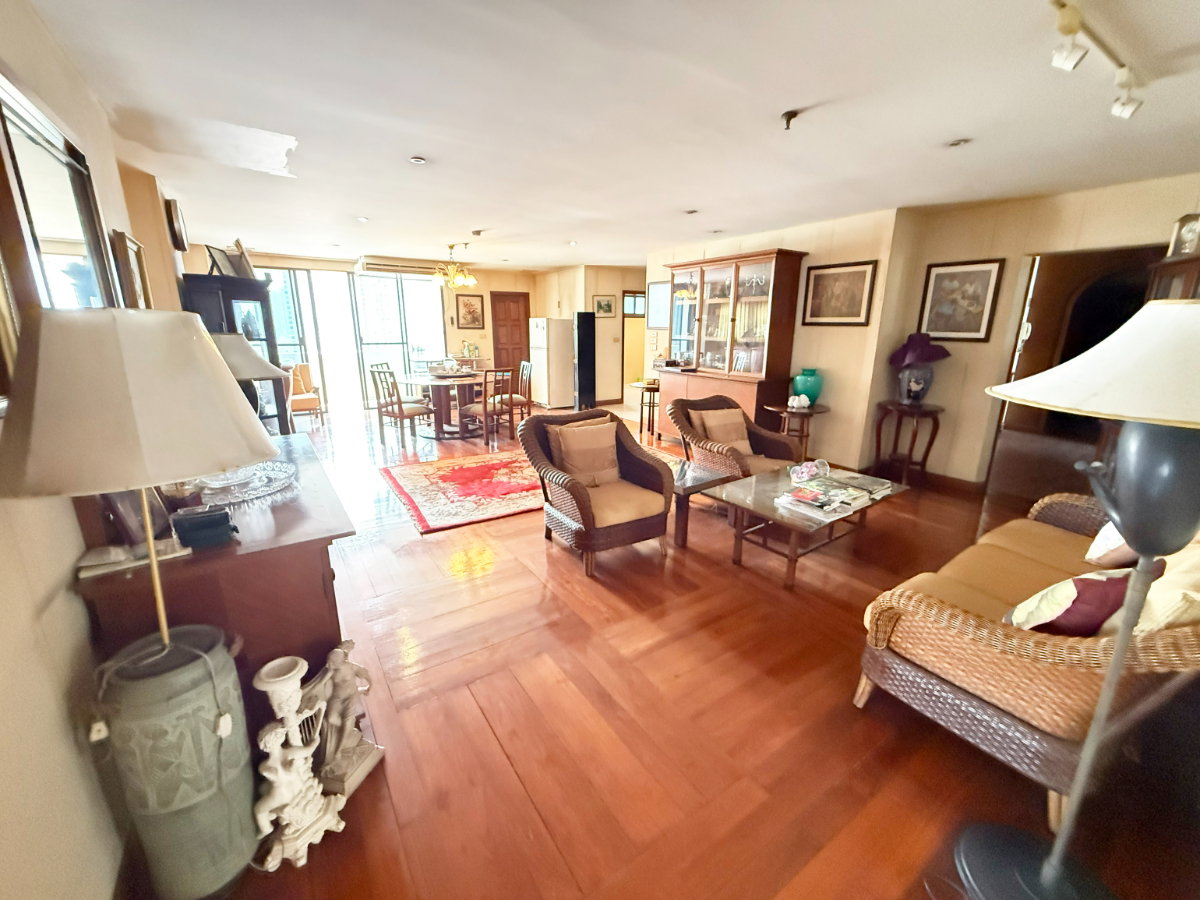 picture For sale 2 connected condos, Modern Town, Khlong Tan, Phra Khanong, Bangkok - 3/21