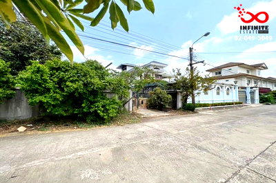 ที่ดิน โรงเรียนเซนต์แอนดรูส์อินเตอร์เนชันแนล กรุงเทพ : ขายที่ดิน 209 ตร.ว. ซอยอ่อนนุช 14 ถนนสุขุมวิท 77 ใกล้ BTS อ่อนนุช