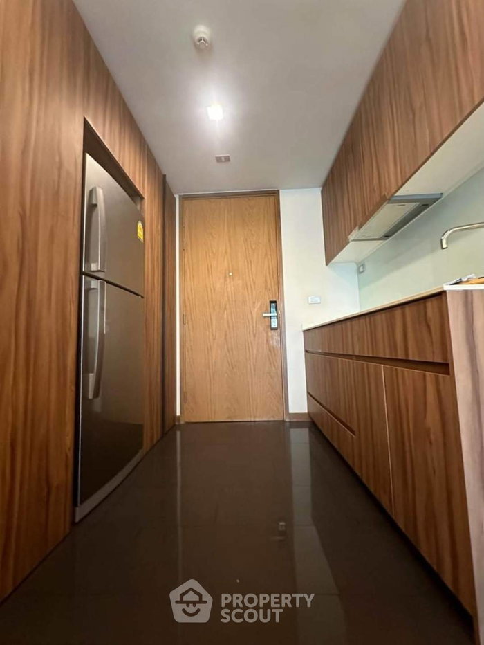 picture 1-BR Condo At Via 31, 47 Sqm, 4th Floor Near MRT Sukhumvit (ID 1553379) - 3/10