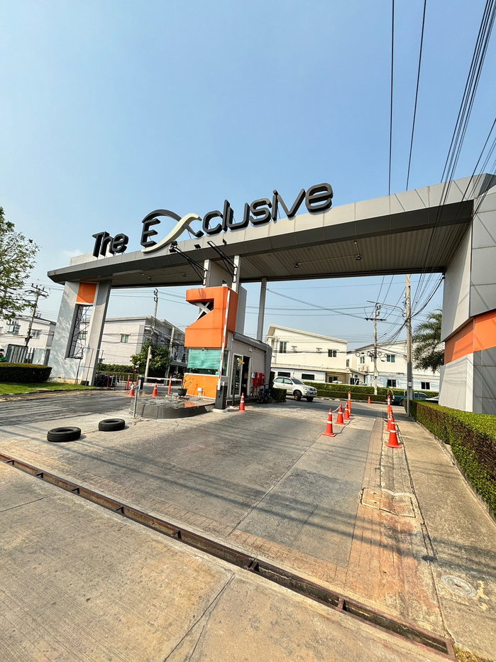 รูป #ให้เช่าทาวน์โฮม3ชั้น The Exclusive Wongwaen-Ramintra ดิเอ็กคลูซีฟวงแหวน-รามอินทรา 3ห้องนอน 4ห้องน้ำ 2ที่จอดรถ เช่า 22,000 บาท/เดือน - รูปที่ 2/20