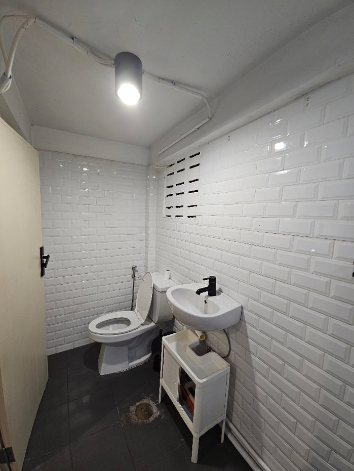 รูป ‼️บ้านเช่าทั้งหลัง 2 ชั้น Home Office‼️

3 ห้องนอนแอร์ทุกห้อง, 2 ห้องน้ำ
🏕อยู่ในซอยเขตบางซื่อ (กานต์ประภา) 
 - รูปที่ 11/25