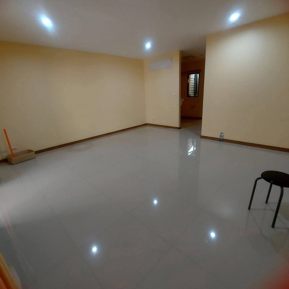 รูป 🏡 ให้เช่า ทาวน์โฮม 3 ชั้น Casa City วงแหวน–ลำลูกกา คลอง 5 3 ห้องนอน 4 ห้องน้ำบ้านพร้อมเข้าอยู่ ทำเลดี ติดถนนลำลูกกา ✅ - รูปที่ 3/10