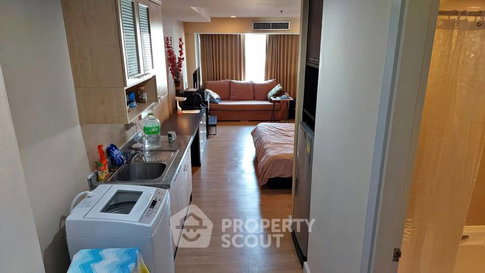 1-BR 36 Sqm Condo For Sale, The Trendy Condominium, 200m to BTS Nana (ID 3050771)