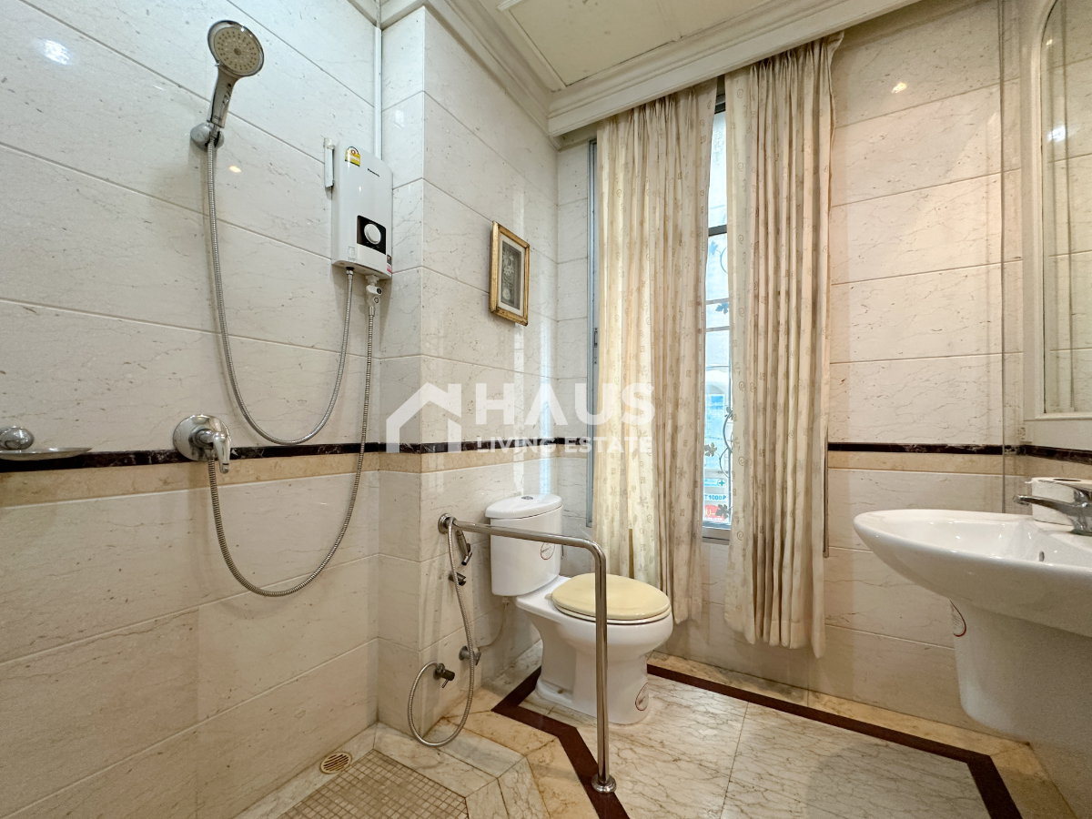 picture Baan Klang Muang Monte - Carlo / 5 Bedrooms #TPCC064 - 10/32