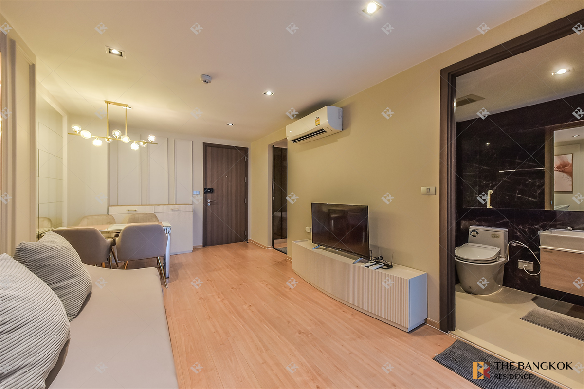 picture Altitude Samyan-Silom Looking for an owner for this special unit near MRT Sam Yan Station - 1/10