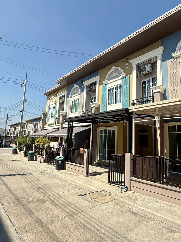 รูป #ให้เช่าทาวน์โฮม 2ชั้น หมู่บ้านGolden Town โกลเด้นทาวน์ ฟิวเจอร์-รังสิต 3 ห้องนอน 2 ห้องน้ำ แอร์ 4 ตัว พร้อมเฟอร์นิเจอ ตกแต่งครบ  - รูปที่ 19/20